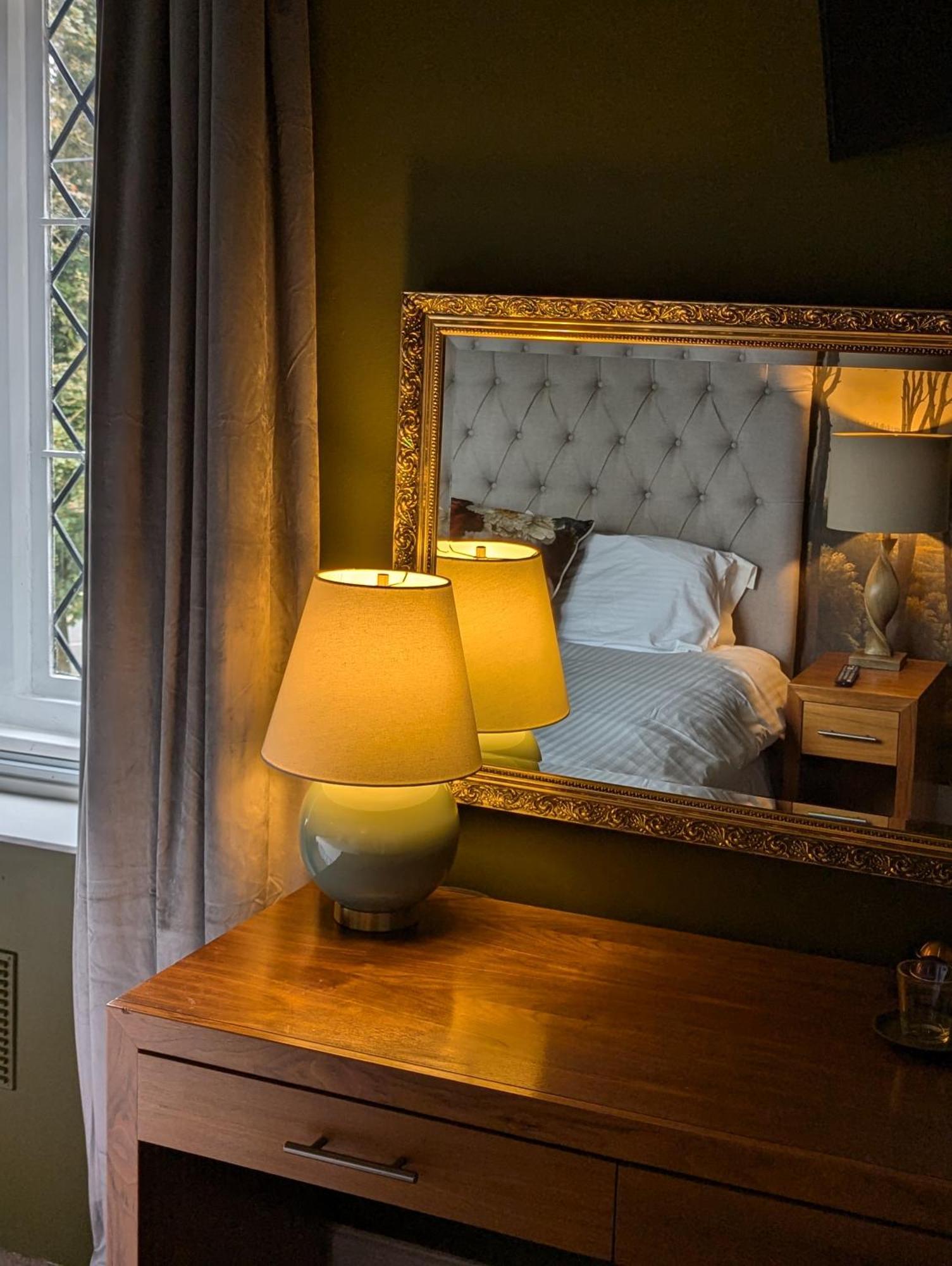 The Duke Hotel Hilmarton エクステリア 写真