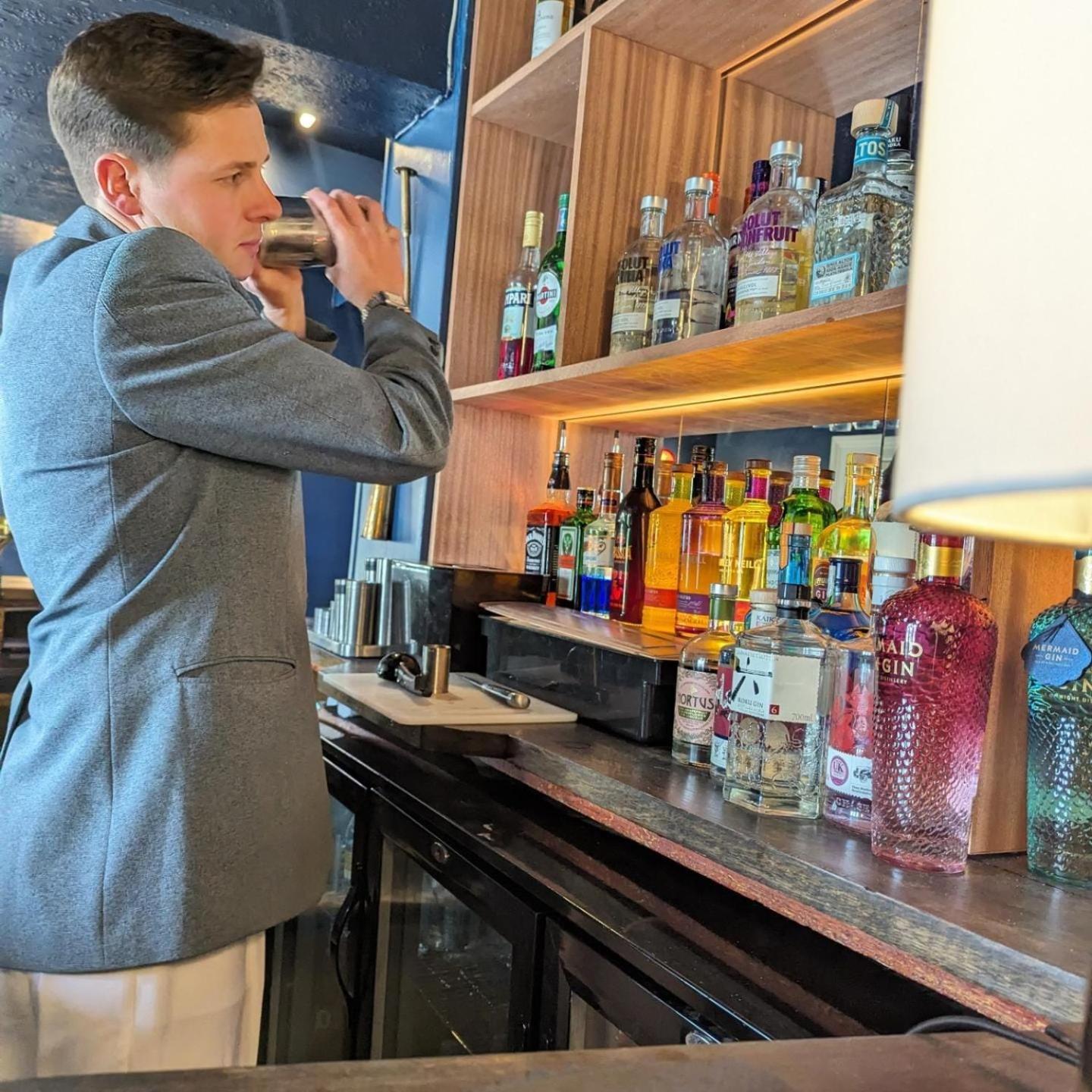 The Duke Hotel Hilmarton エクステリア 写真