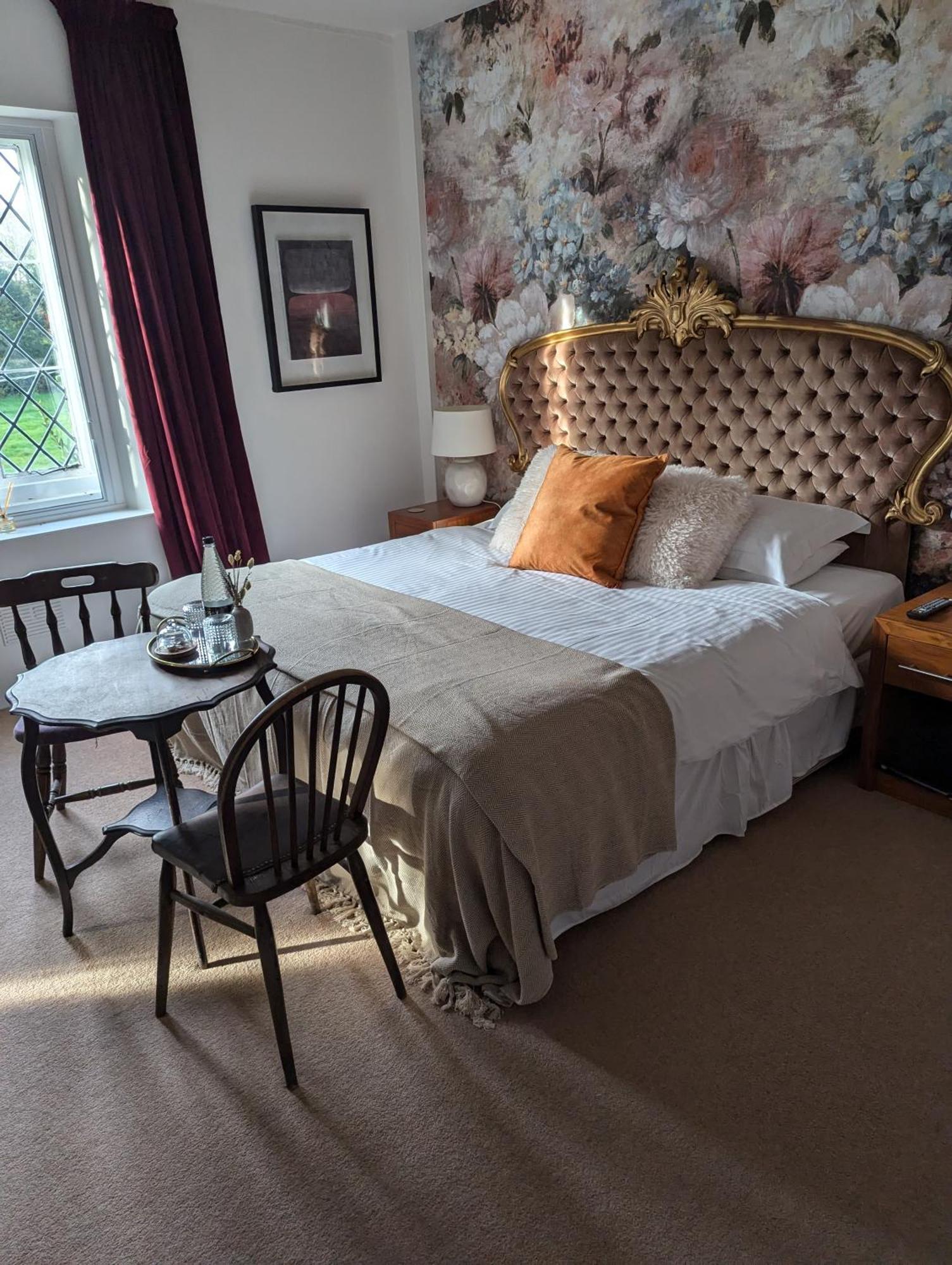 The Duke Hotel Hilmarton エクステリア 写真