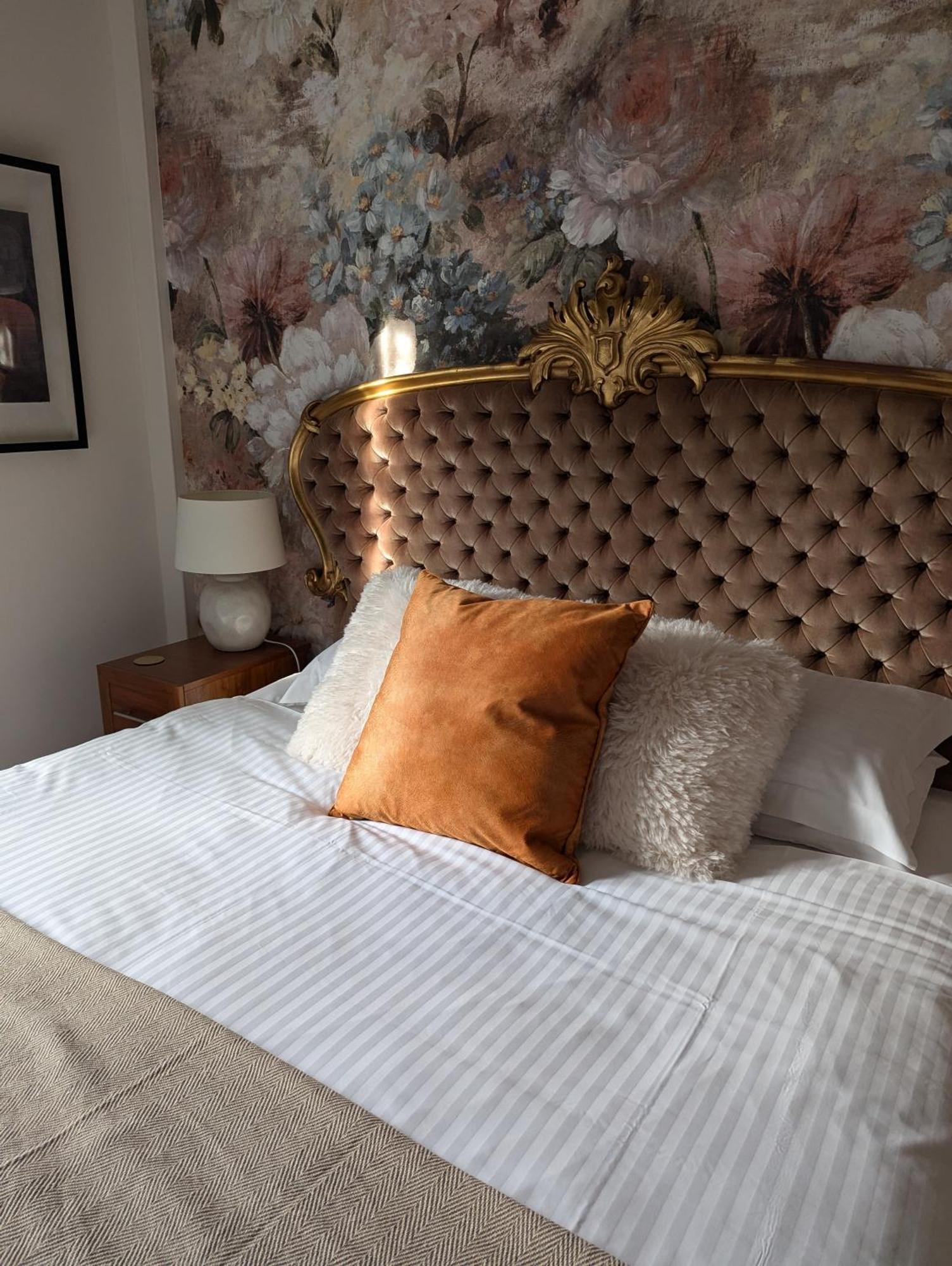 The Duke Hotel Hilmarton エクステリア 写真
