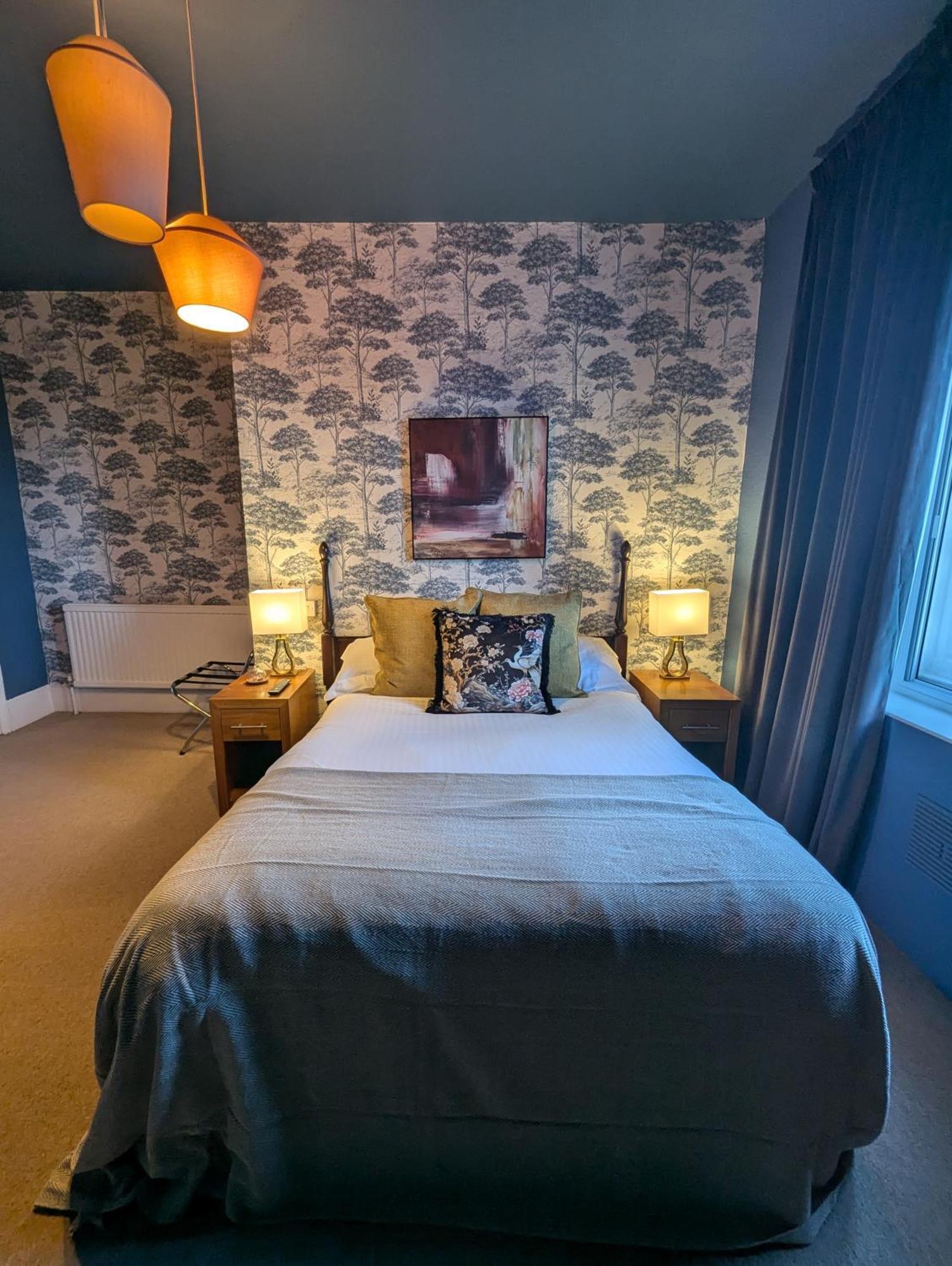 The Duke Hotel Hilmarton エクステリア 写真