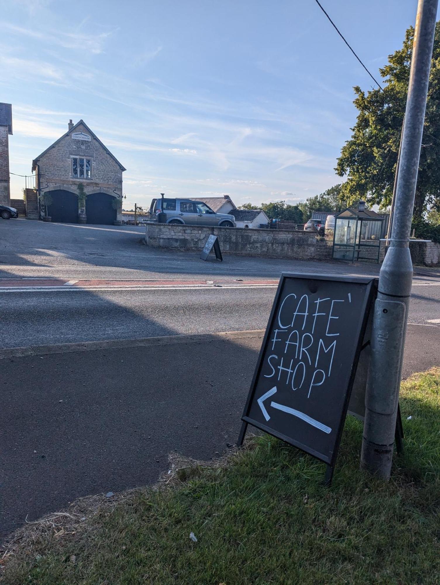 The Duke Hotel Hilmarton エクステリア 写真